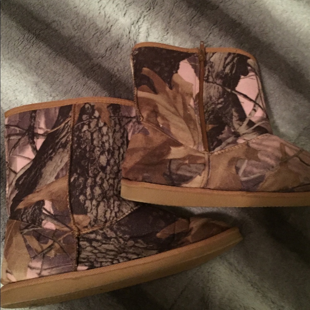 Pink camo boots